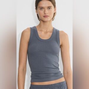Aritzia Babaton Busy Ribbed Tank Top in Vintage Navy size Large